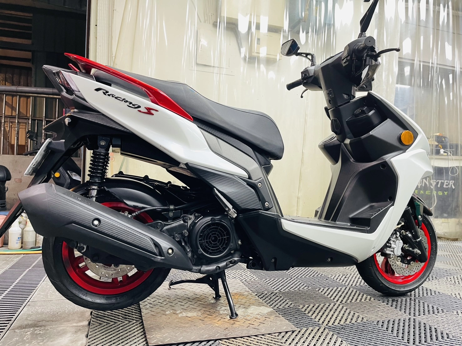 KYMCO/光陽 雷霆s125 2023款 車輛照片