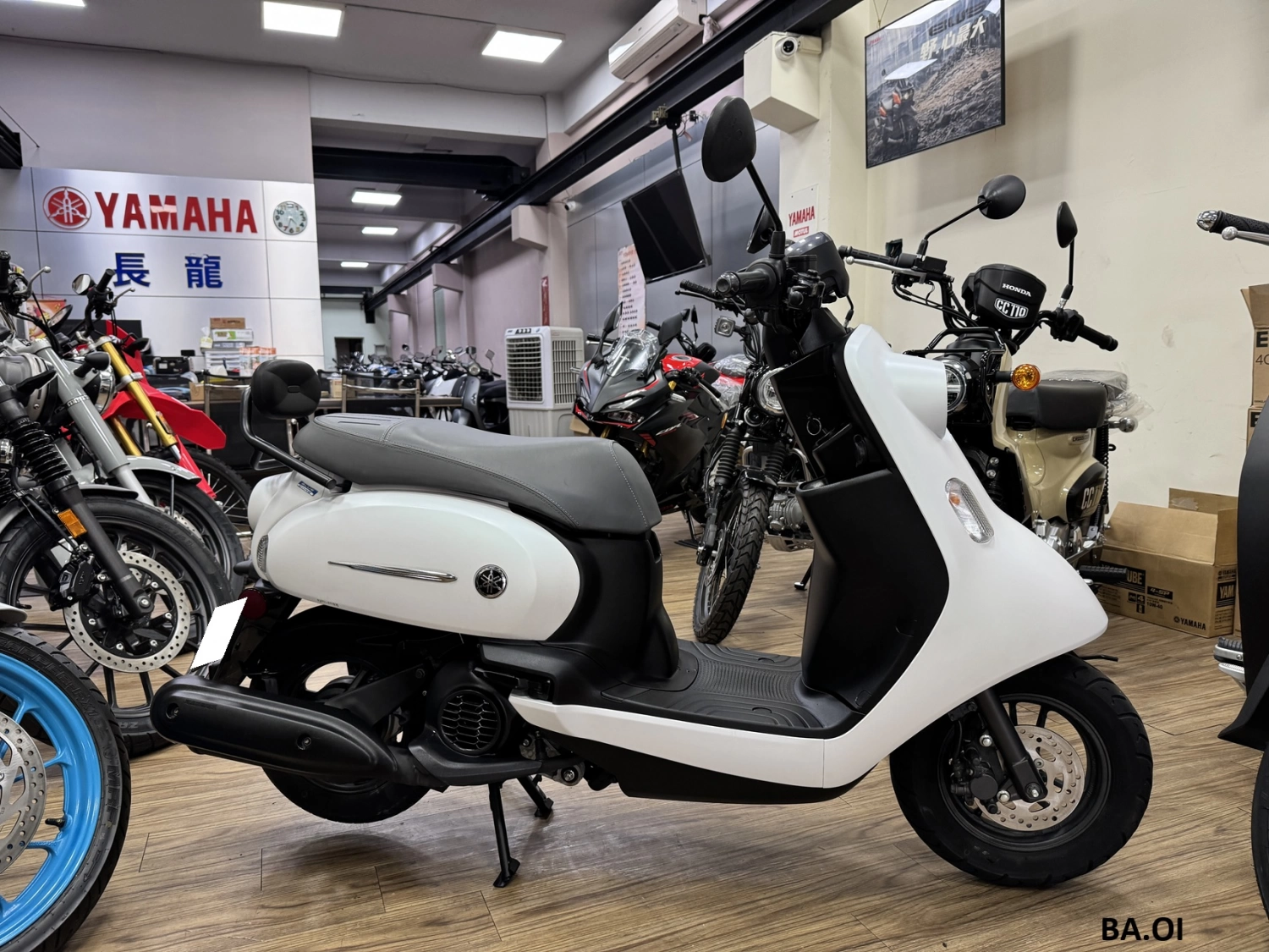 Victory Vinoora 125 2021款 車輛照片
