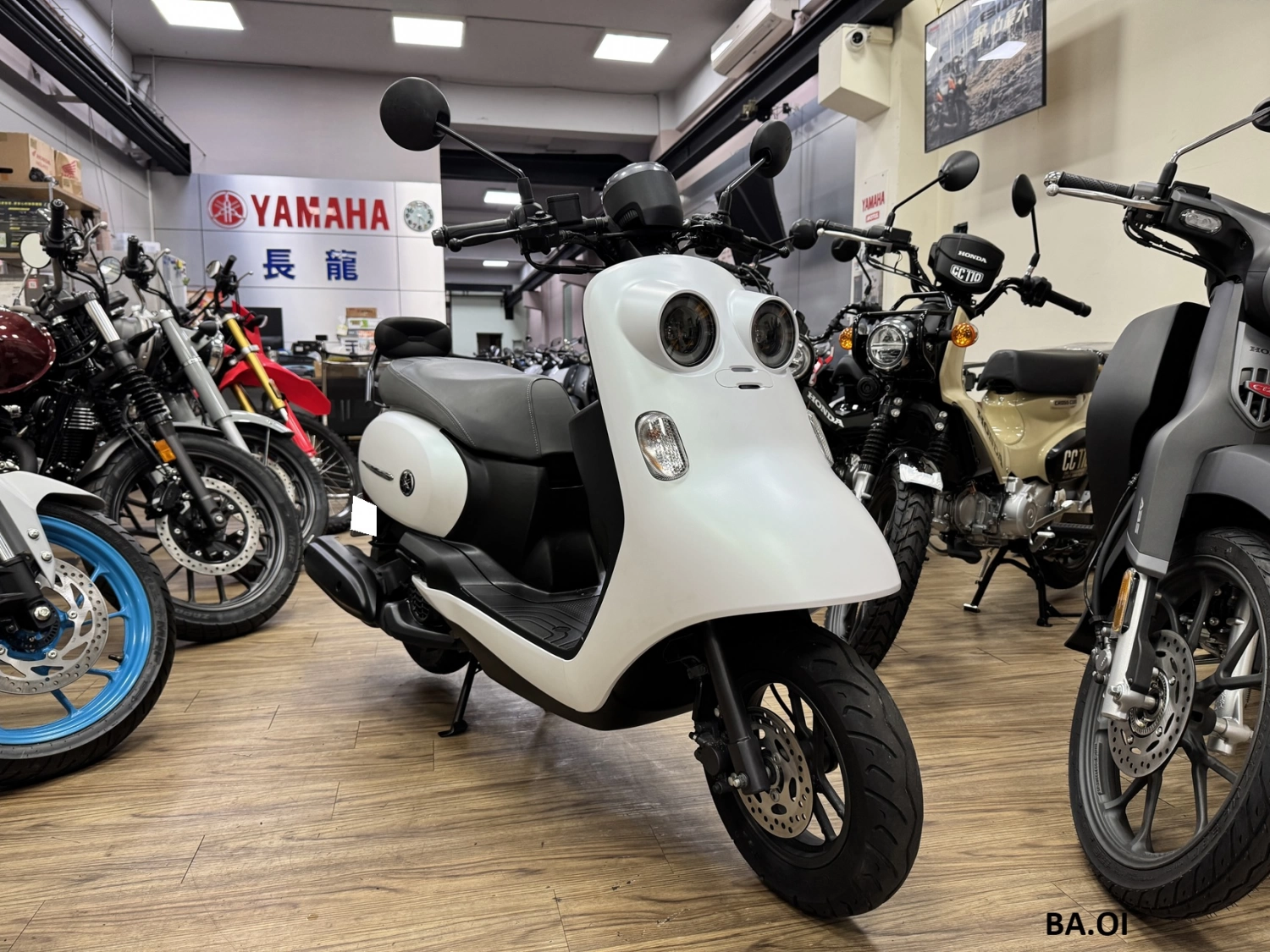 Victory Vinoora 125 2021款 車輛照片