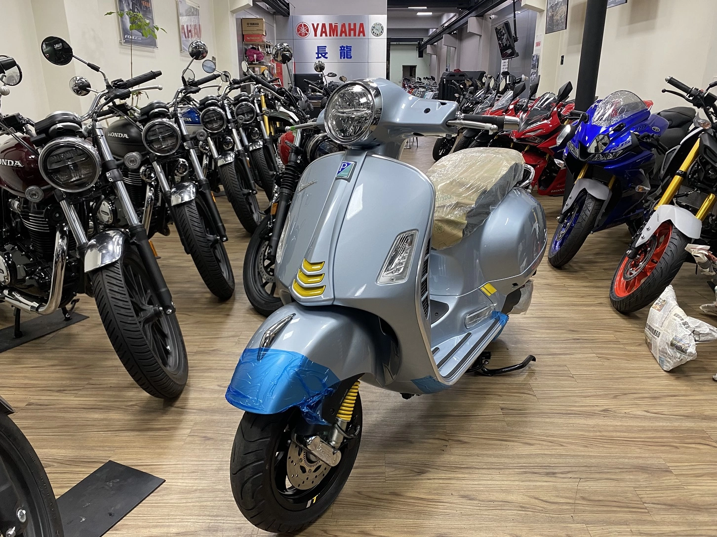 Vespa/偉士牌 GTS 300 中古二手機車 300cc 2021款