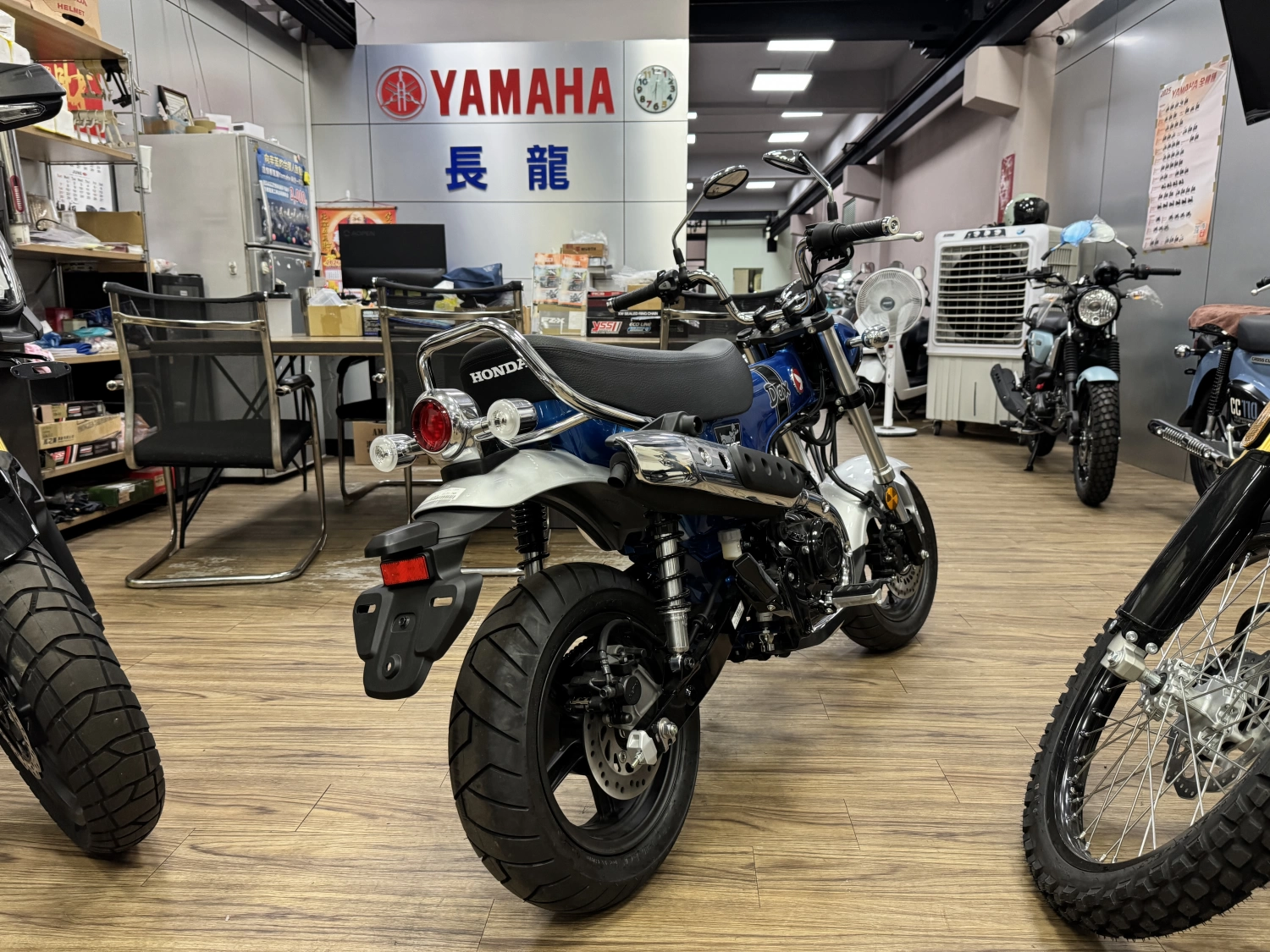 Honda/本田 DAX 125 2025款 車輛照片
