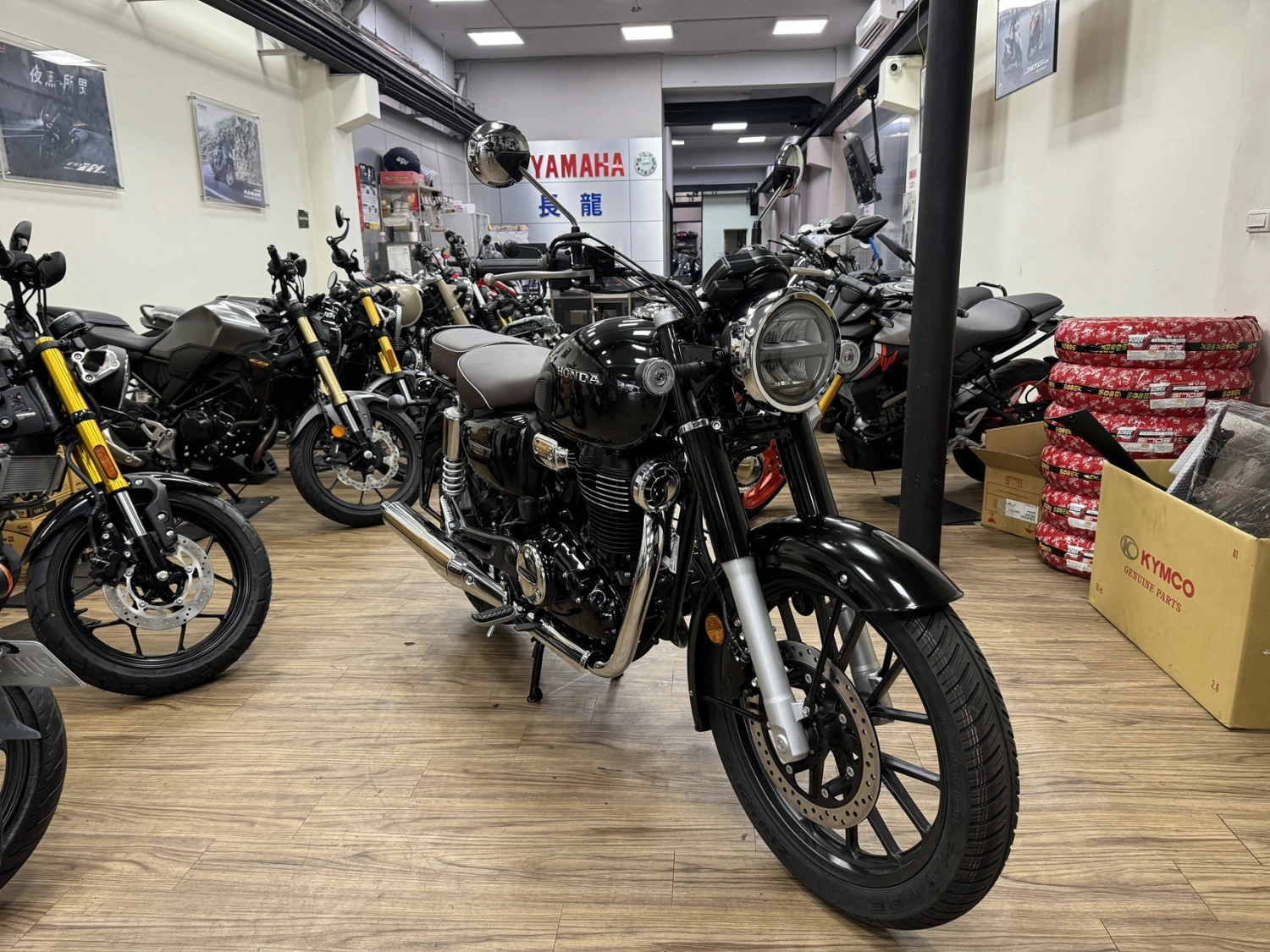 Honda/本田 CB350 DLX 皇家版 2026款 車輛照片