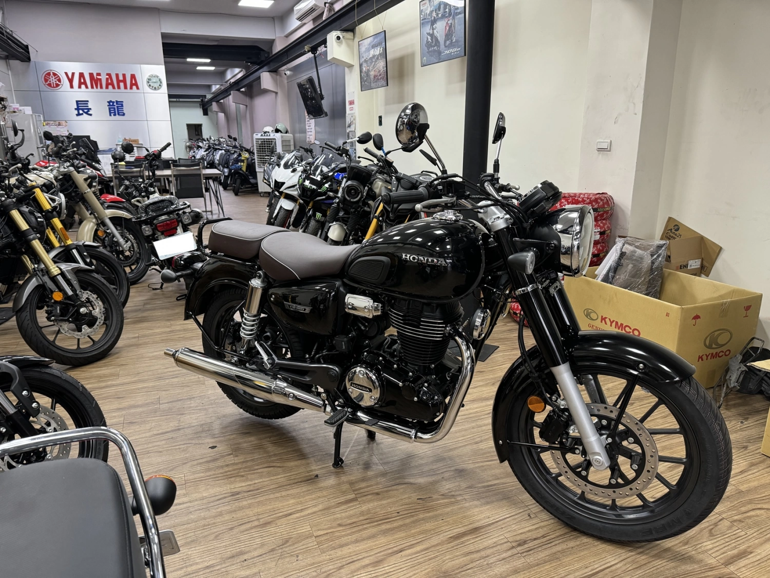 Honda/本田 CB350 DLX 皇家版 2026款 車輛照片