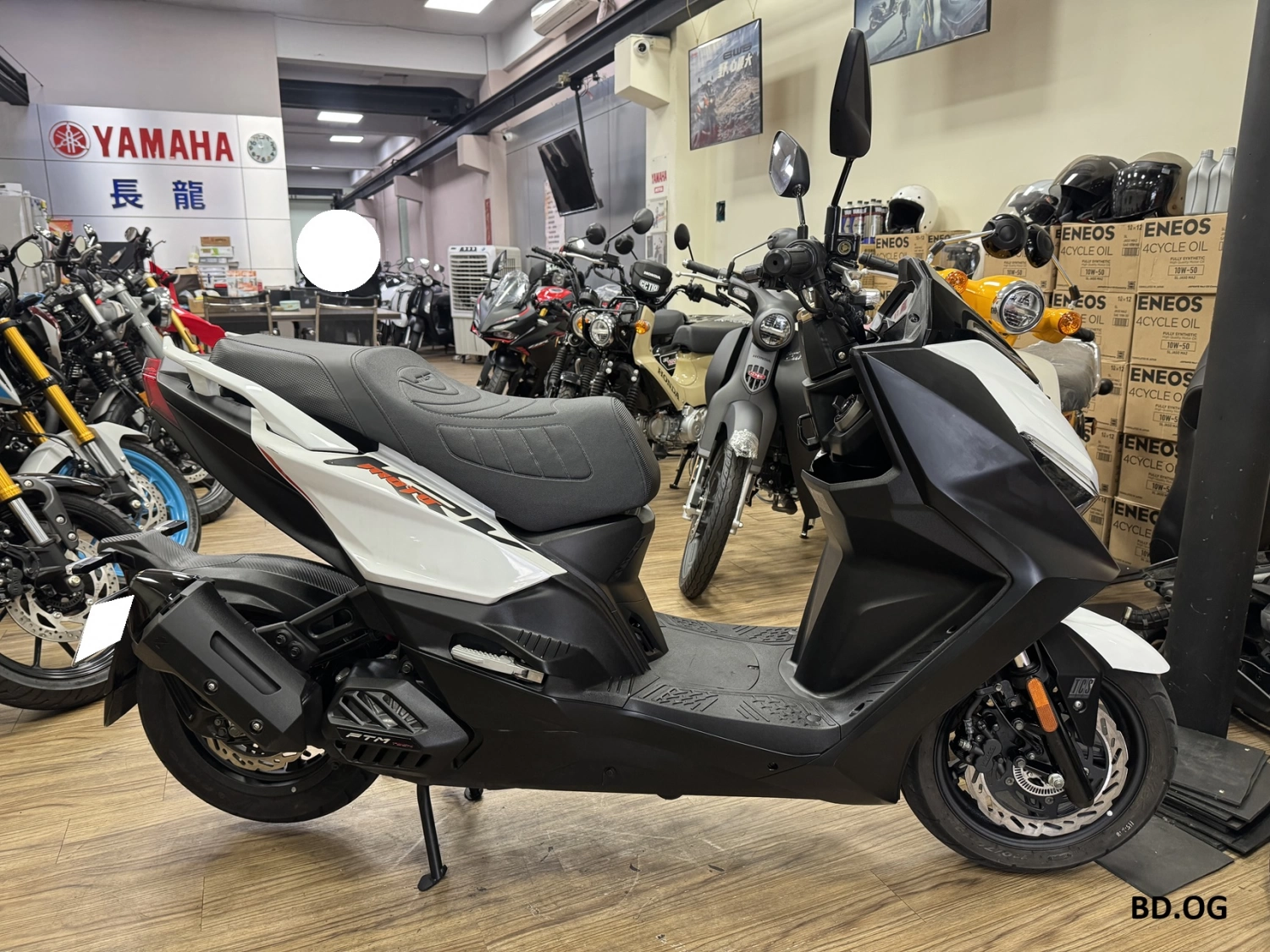 KYMCO/光陽 KRV MOTO 180 TCS 2024款 車輛照片