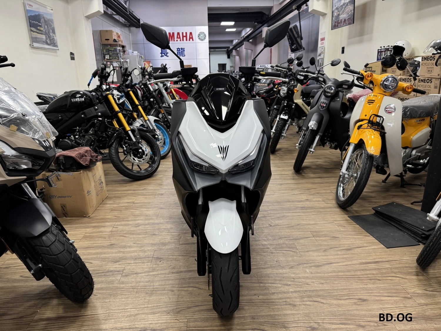KYMCO/光陽 KRV MOTO 180 TCS 2024款 車輛照片
