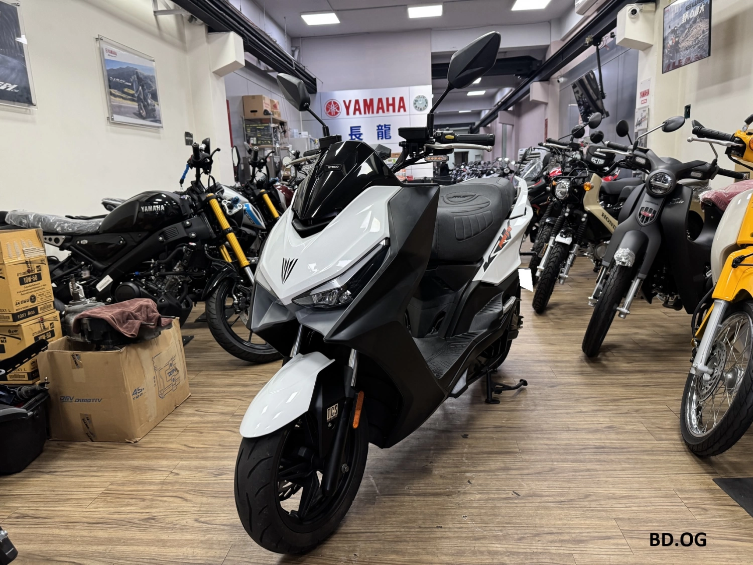 KYMCO/光陽 KRV MOTO 180 TCS 2024款 車輛照片