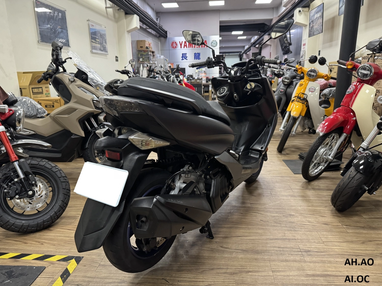 YAMAHA/山葉 S-MAX 155 ABS 2018款 車輛照片