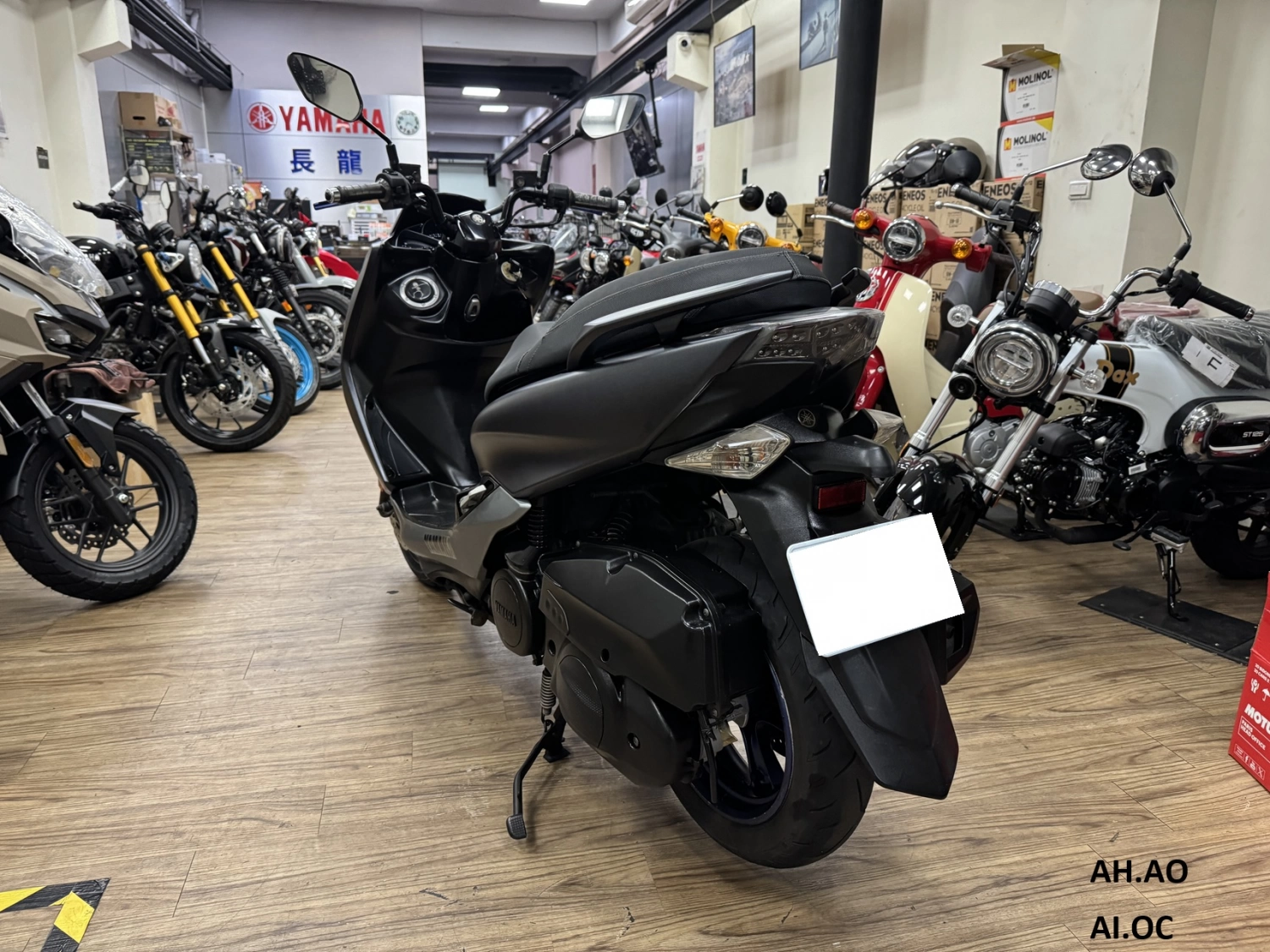 YAMAHA/山葉 S-MAX 155 ABS 2018款 車輛照片