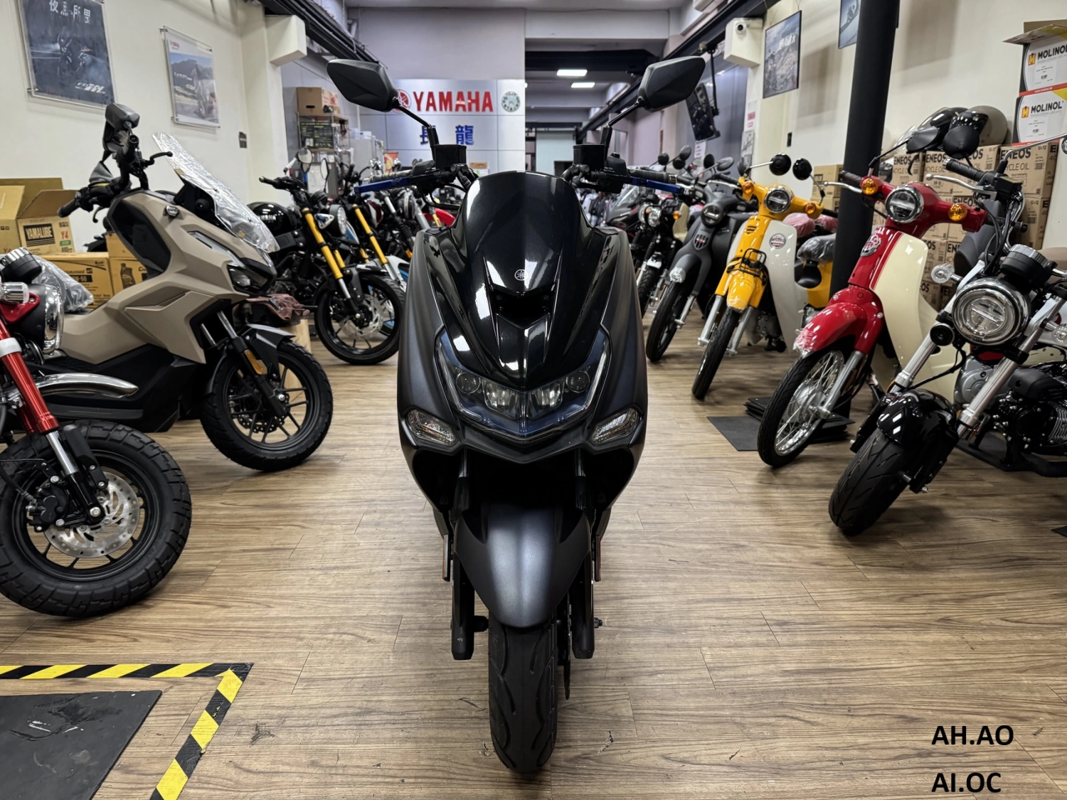 YAMAHA/山葉 S-MAX 155 ABS 2018款 車輛照片