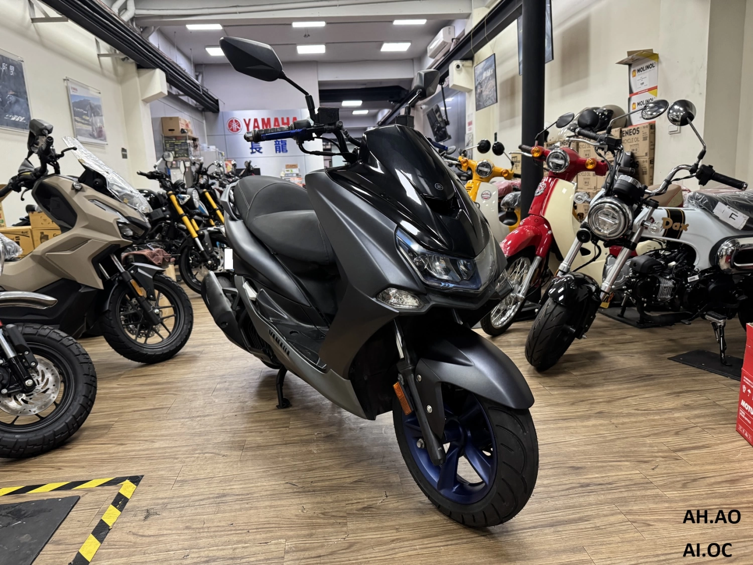 YAMAHA/山葉 S-MAX 155 ABS 2018款 車輛照片