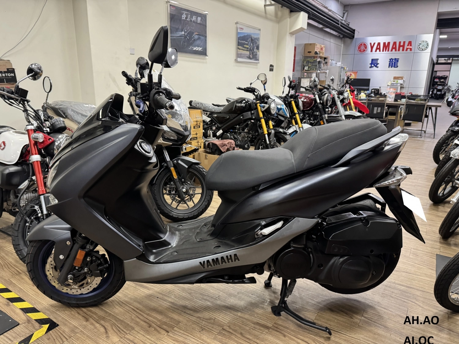 YAMAHA/山葉 S-MAX 155 ABS 2018款 車輛照片