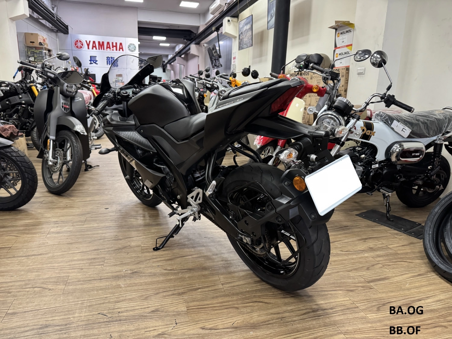 YAMAHA/山葉 R15V3 2021款 車輛照片
