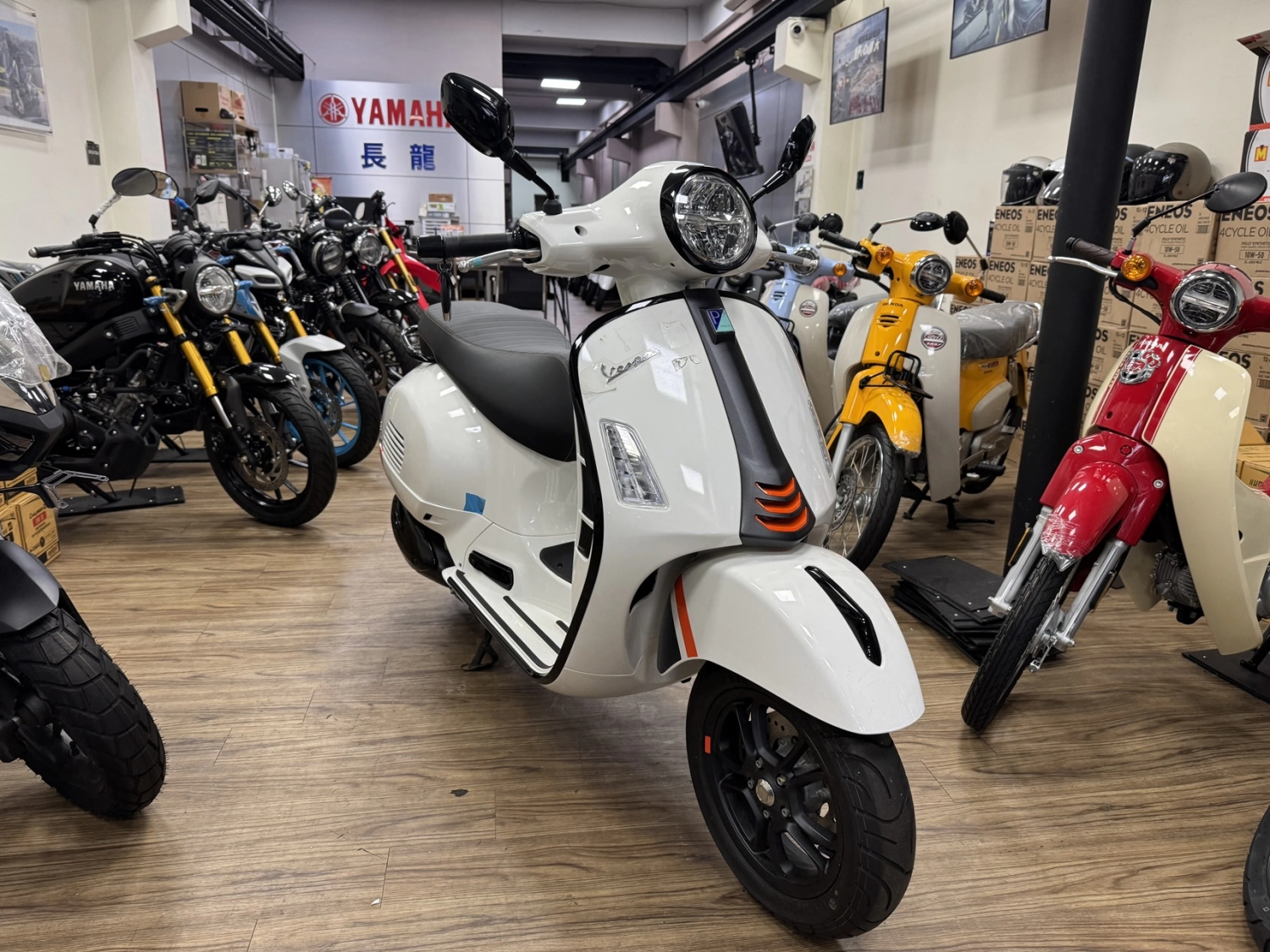 Vespa/偉士牌 GTS 300 Keyless 2023款 車輛照片