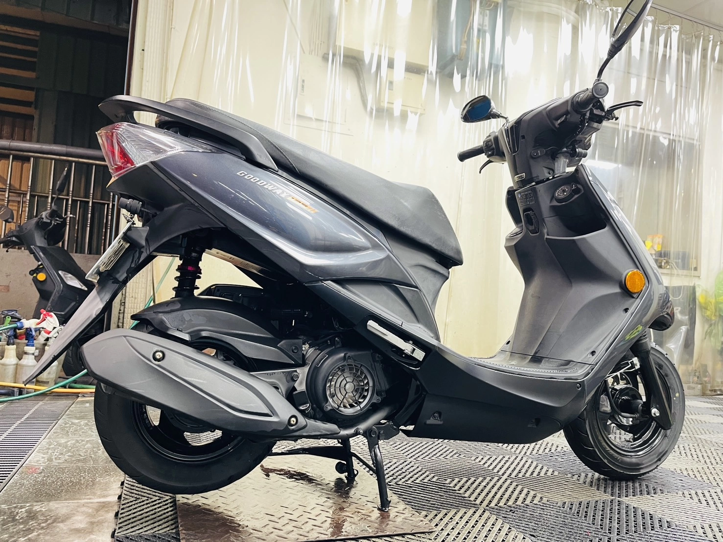 KYMCO/光陽 大地名流 2024款 車輛照片