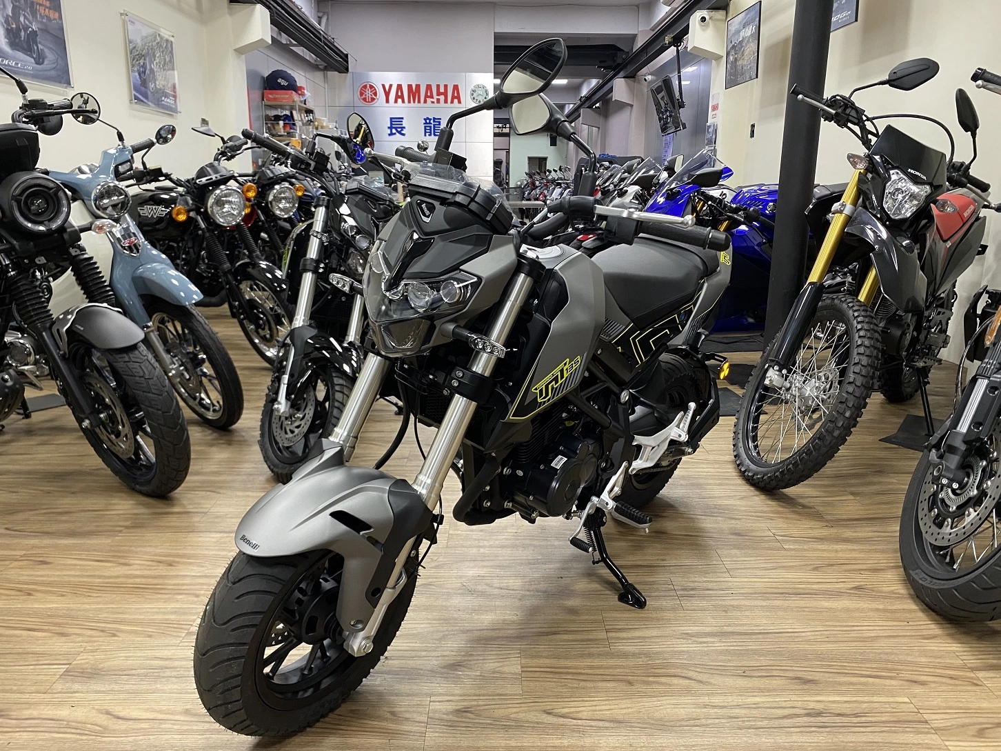 其他 BENELLI TNT 135 中古二手機車 135cc 2022款