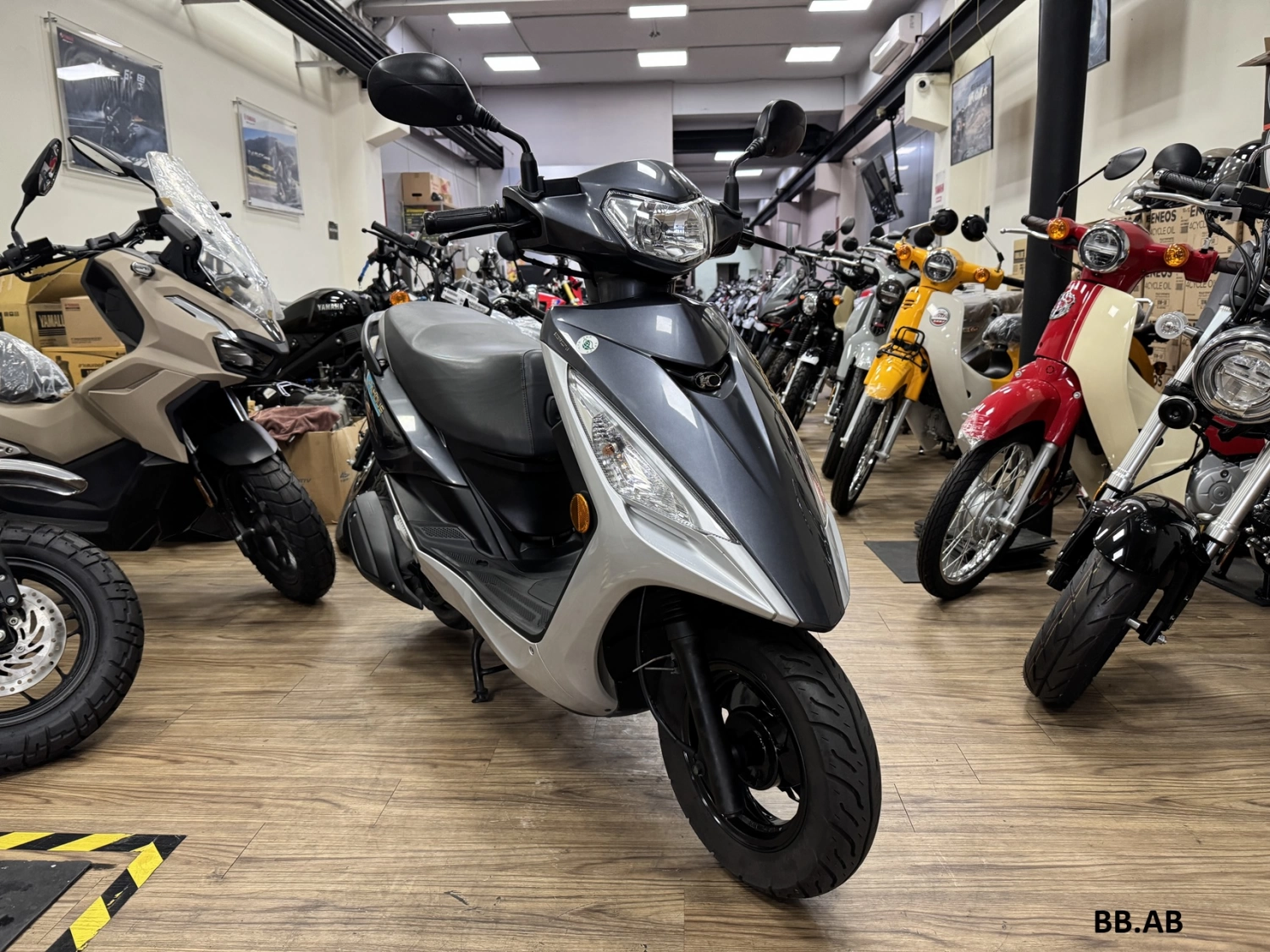 KYMCO/光陽 名流125 碟煞 2022款 車輛照片