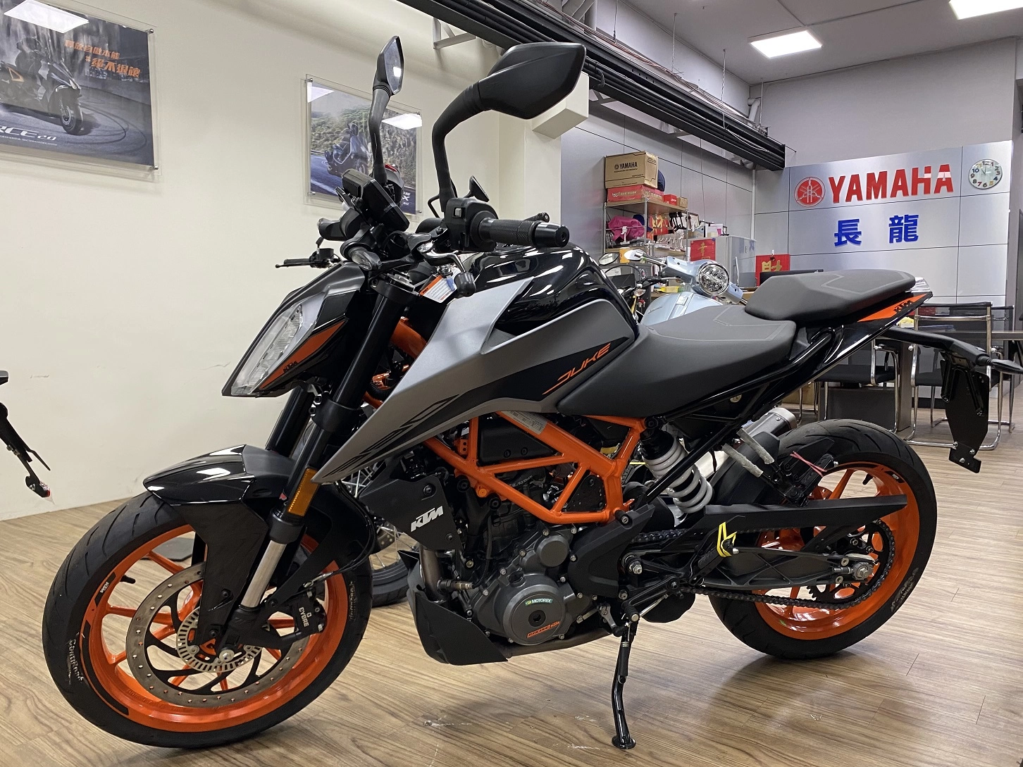 KTM DUKE 390 2022款 車輛照片