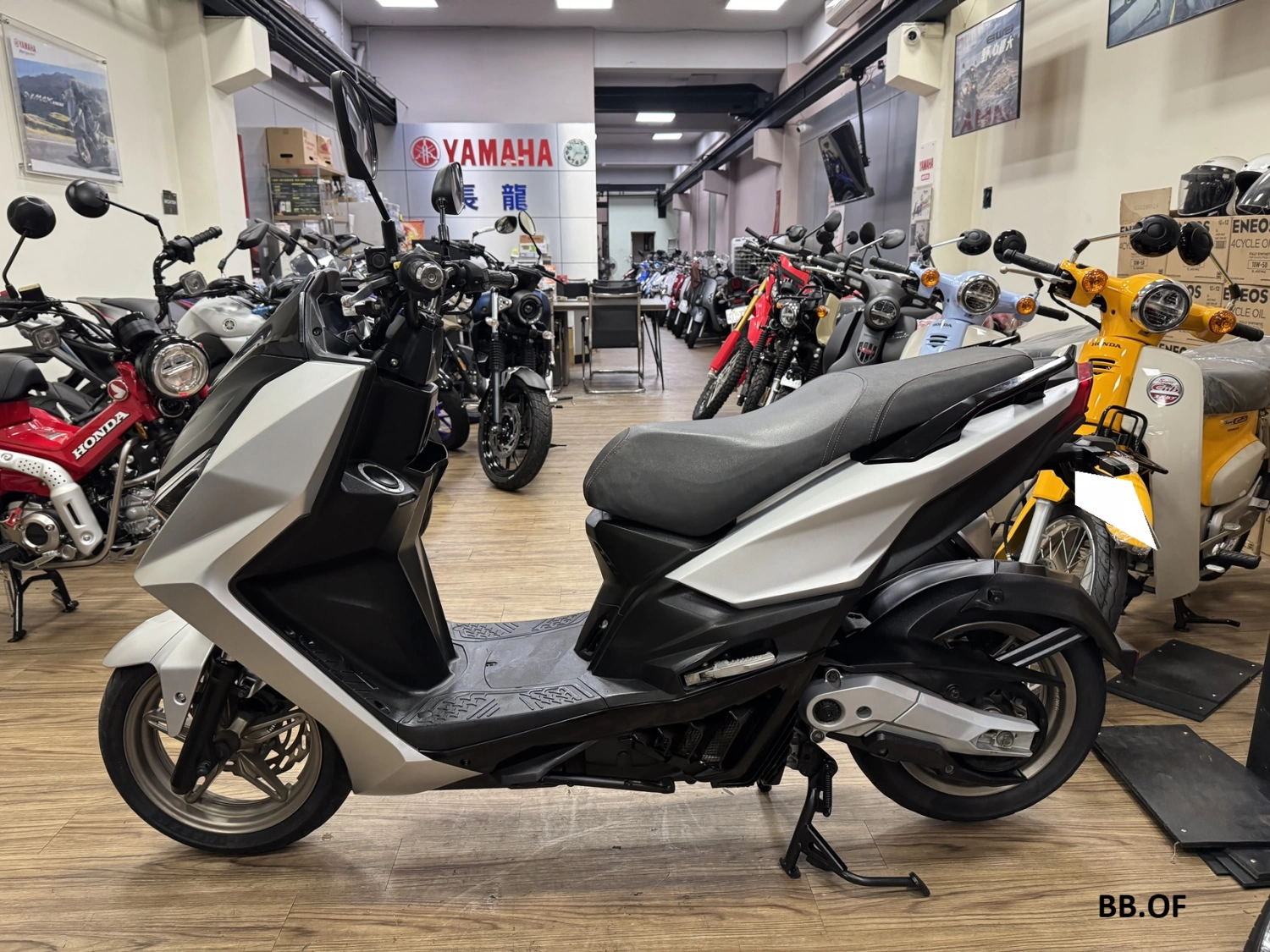 KYMCO/光陽 KRV 180 TCS KEYLESS 2022款 車輛照片