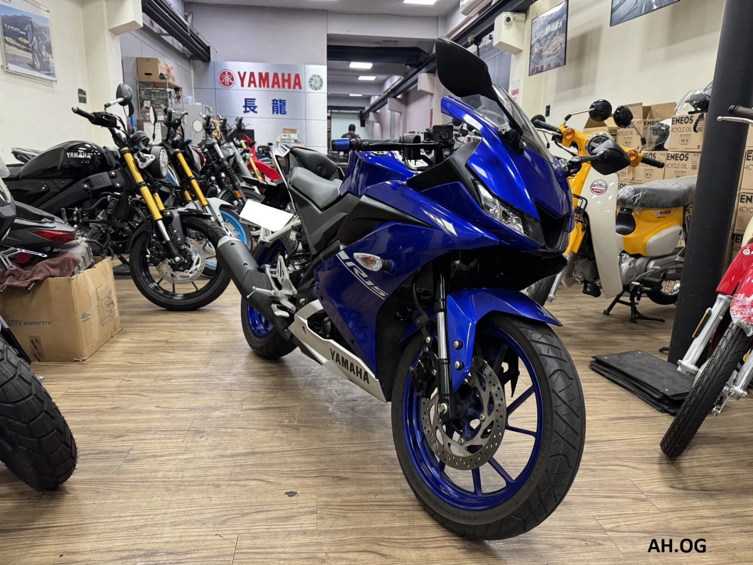 YAMAHA/山葉 R15V3 2018款 車輛照片