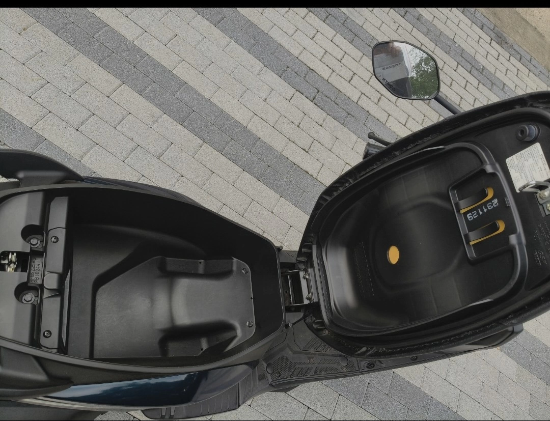 KYMCO/光陽 新豪邁125碟煞版，深藍黑 2023款 車輛照片