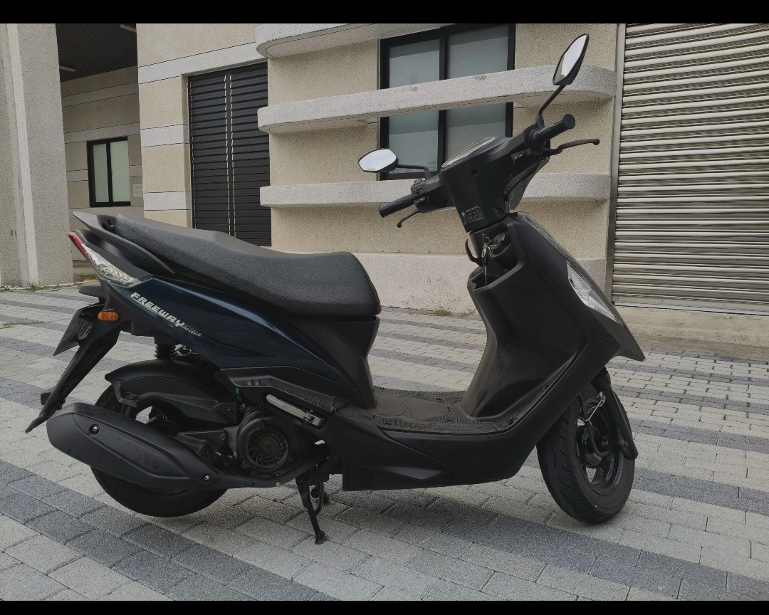 KYMCO/光陽 新豪邁125碟煞版，深藍黑 2023款 車輛照片